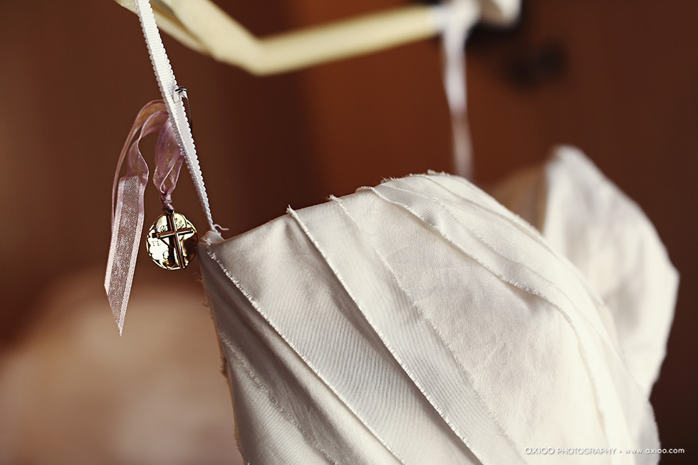 Axioo: Layers of Intricate Intimacies